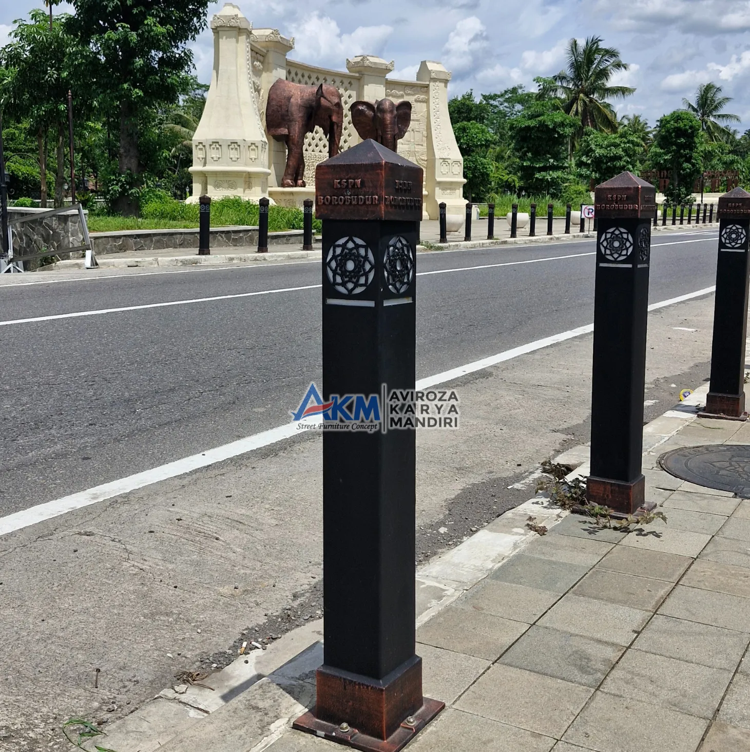 galeri Bollard Pedestrian atau Bollard Trotoar